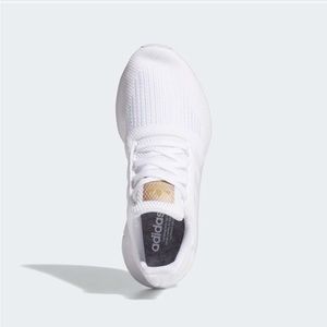 Adidas swift run size 5